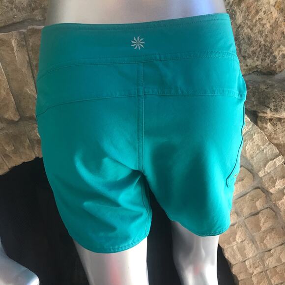 Athleta Green Swim Board Pull-On Shorts with Zipped Pocket Women’s Size 2 - Picture 2 of 7